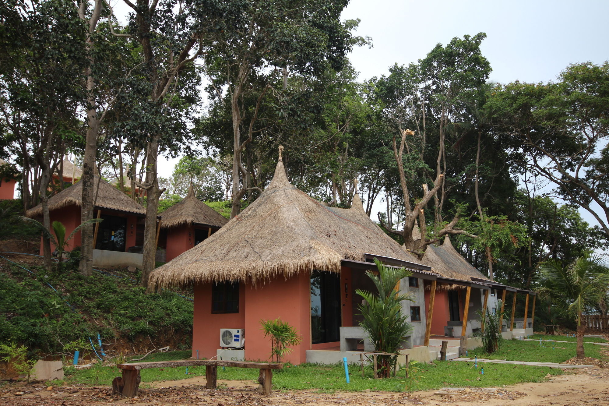 Coco Cape Lanta Resort - Sha Extra Plus Koh Lanta Exterior photo