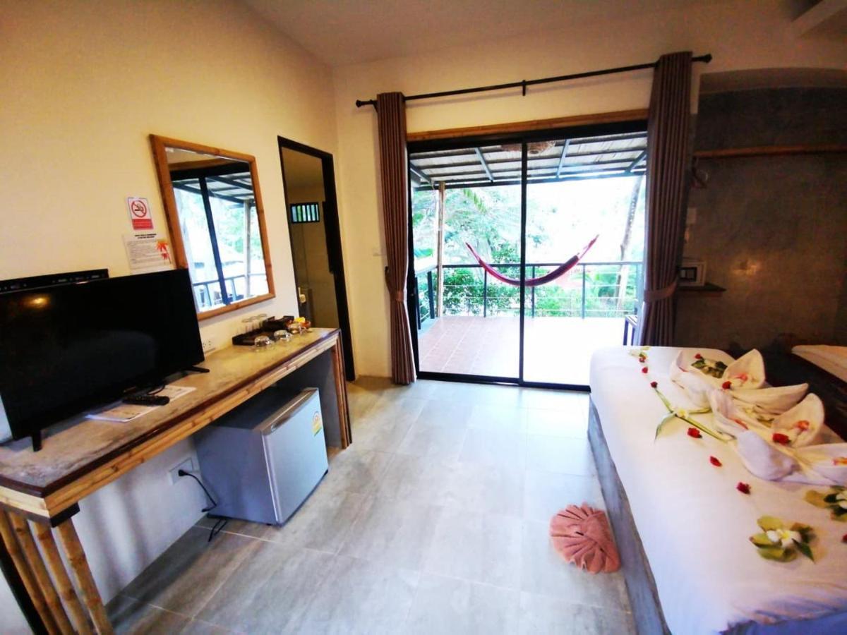 Coco Cape Lanta Resort - Sha Extra Plus Koh Lanta Exterior photo